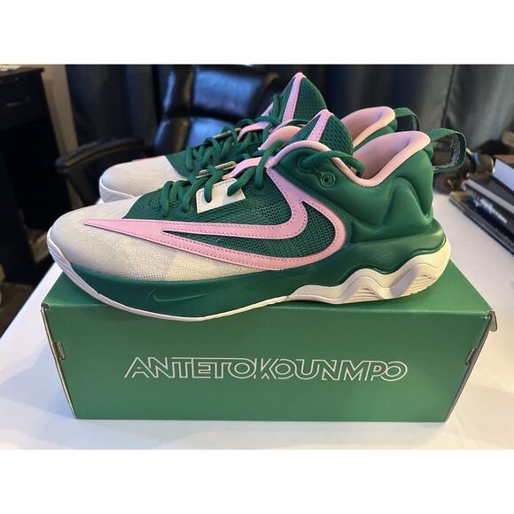 Nike Giannis Immortality 3 Green Pink Basketball Shoes Mens Size 11.5 DZ7533-300